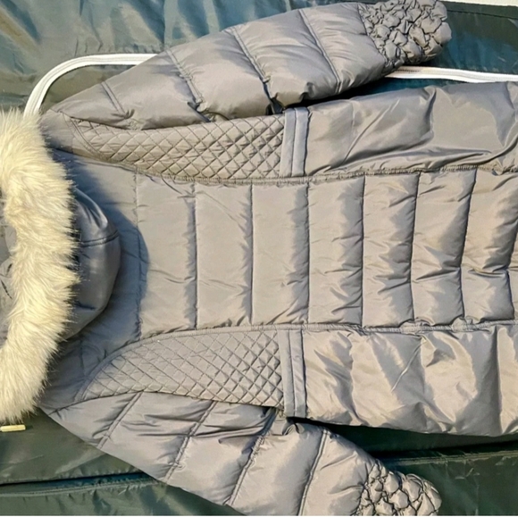 Betsey Johnson Jacket/Coat - Picture 2 of 4